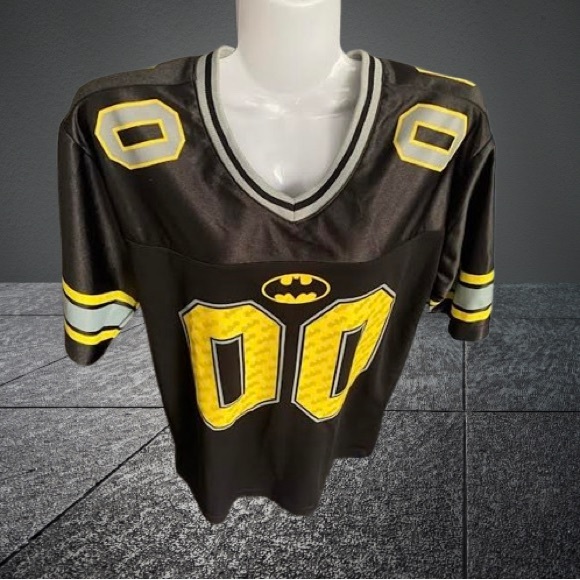 DC Comics Jersey Batman - Picture 6 of 9